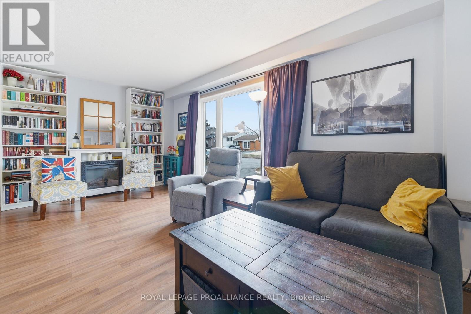 24 Austin Street, Quinte West, Ontario  K8V 1Z4 - Photo 6 - X12890214