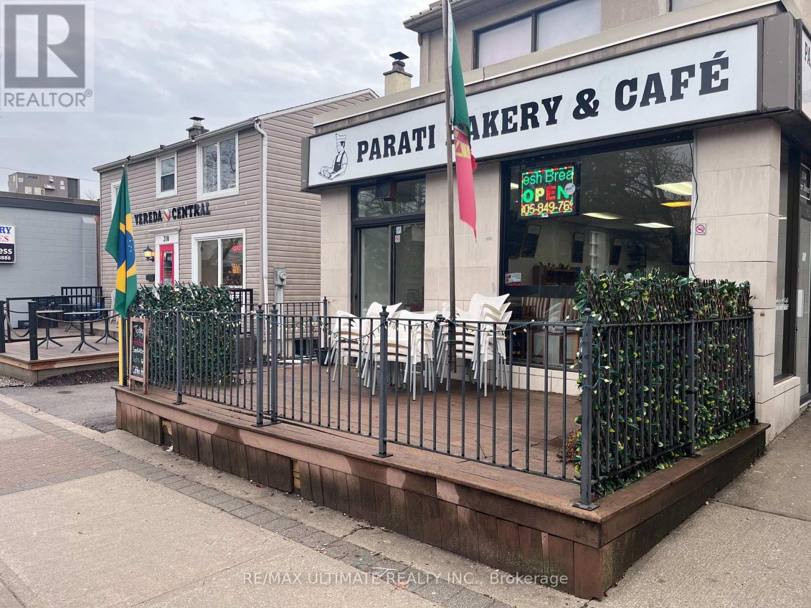 314 KERR STREET, Oakville, Ontario