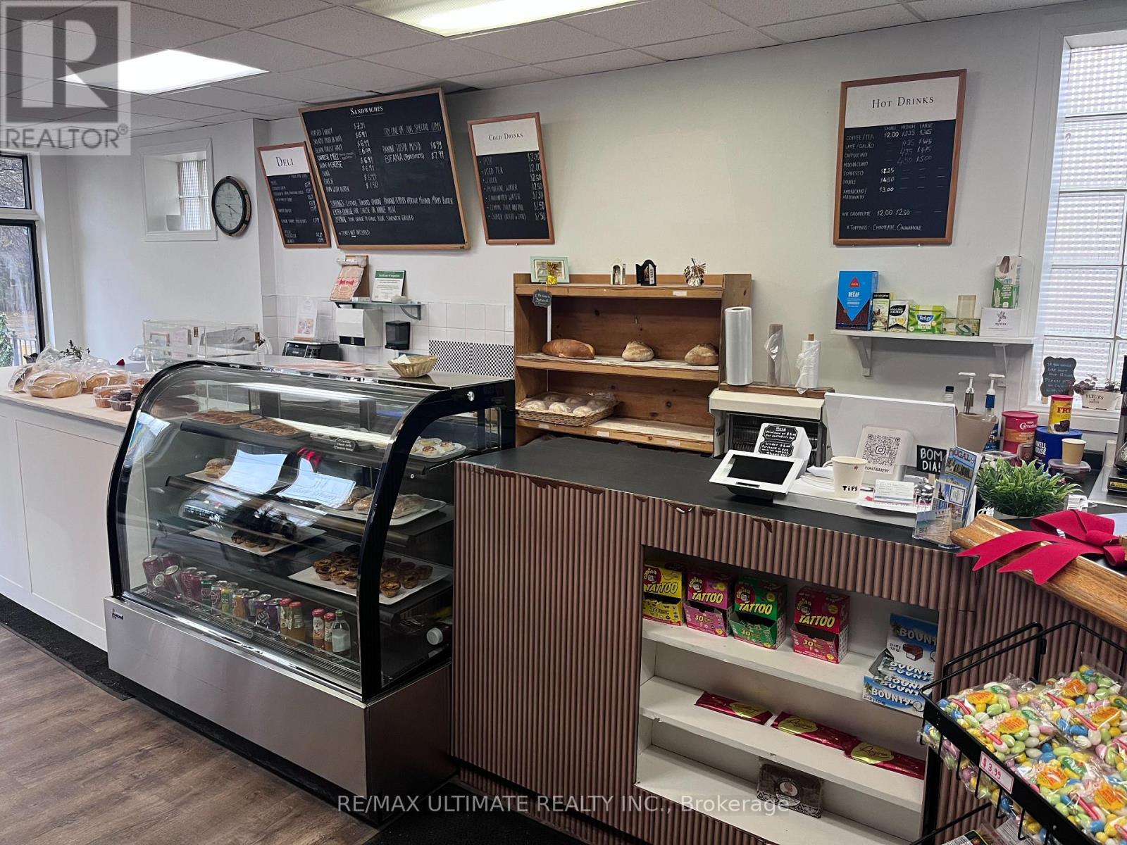 314 Kerr Street, Oakville (Co Central), Ontario  L6K 3B5 - Photo 3 - W12889322