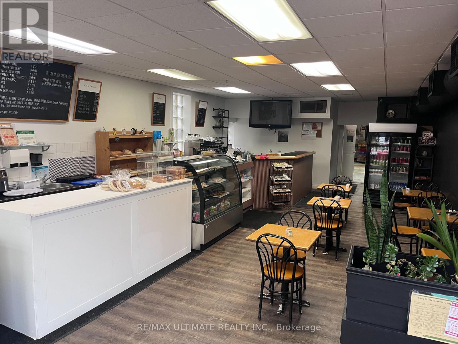 314 Kerr Street, Oakville (Co Central), Ontario  L6K 3B5 - Photo 6 - W12889322