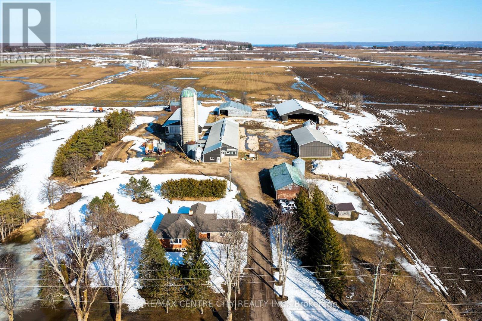 310135 KEMBLE ROCK ROAD, georgian bluffs, Ontario