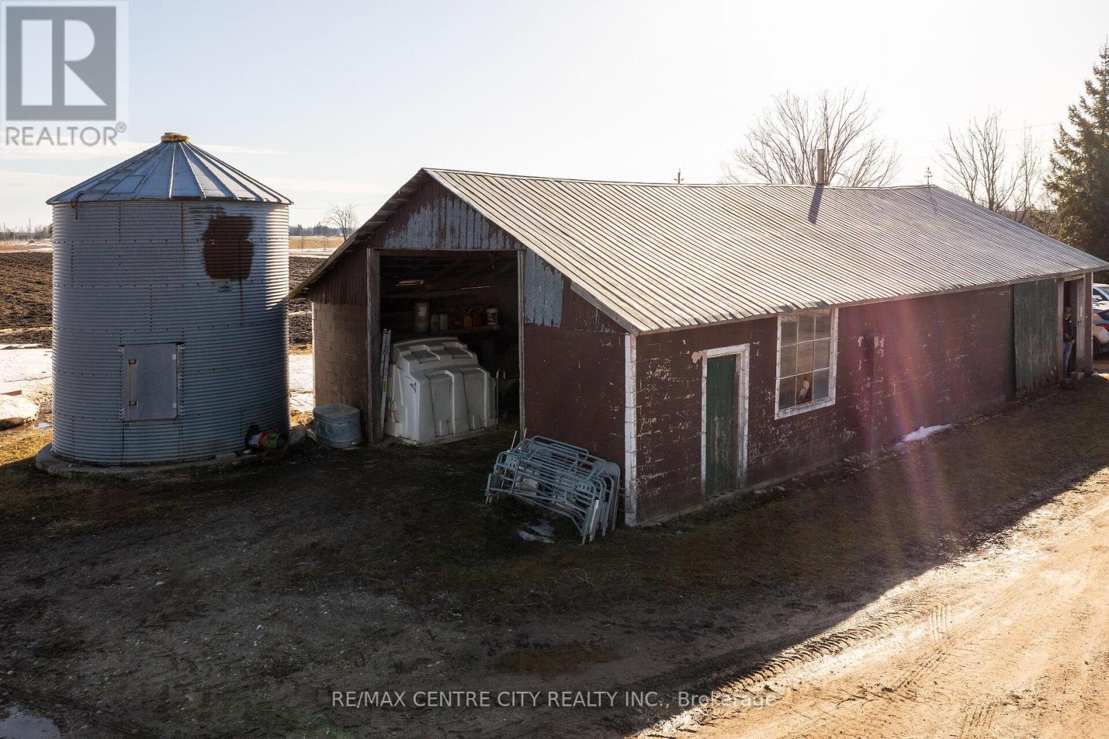 310135 Kemble Rock Road, Georgian Bluffs, Ontario  N0H 1S0 - Photo 15 - X12890180