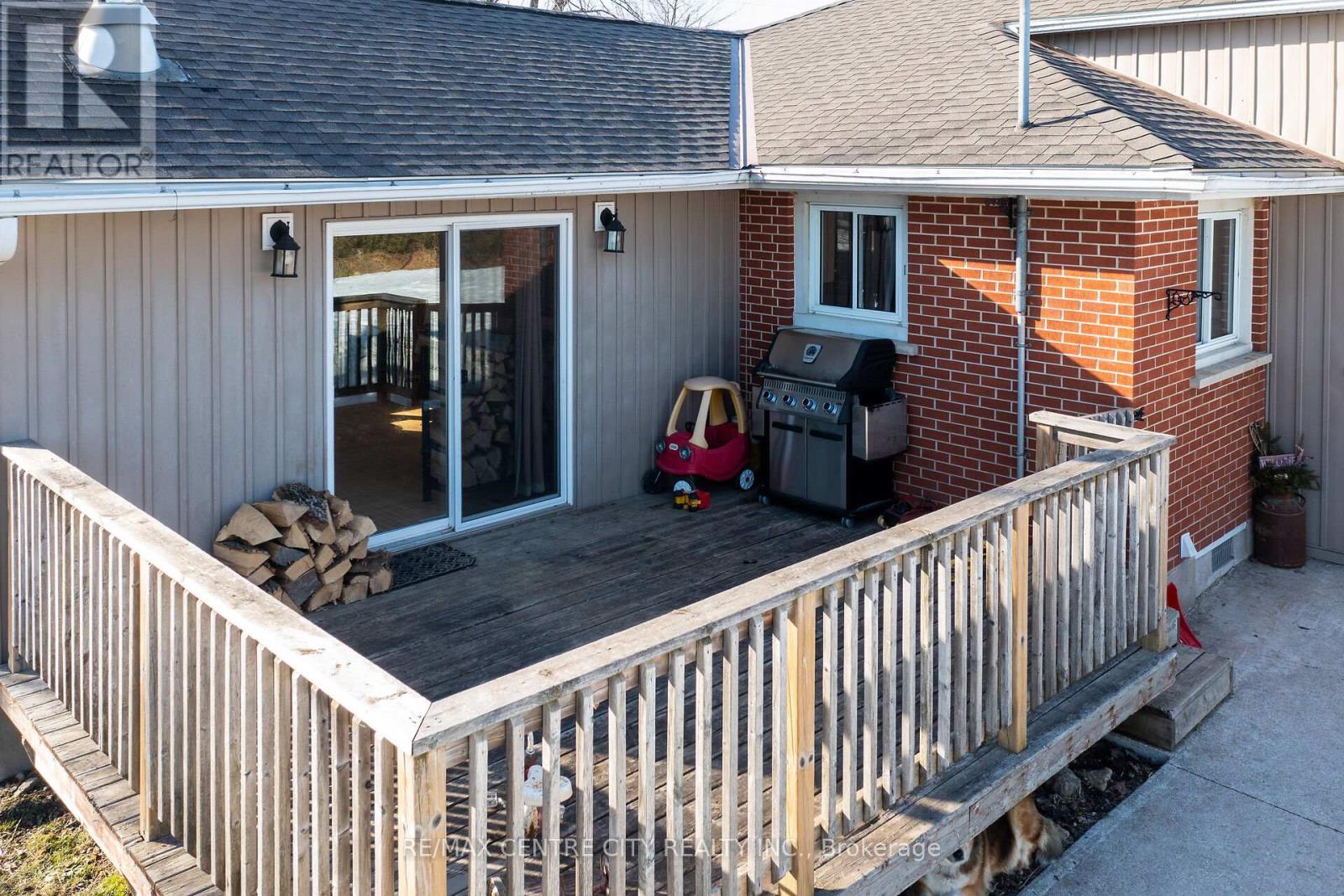 310135 Kemble Rock Road, Georgian Bluffs, Ontario  N0H 1S0 - Photo 20 - X12890180