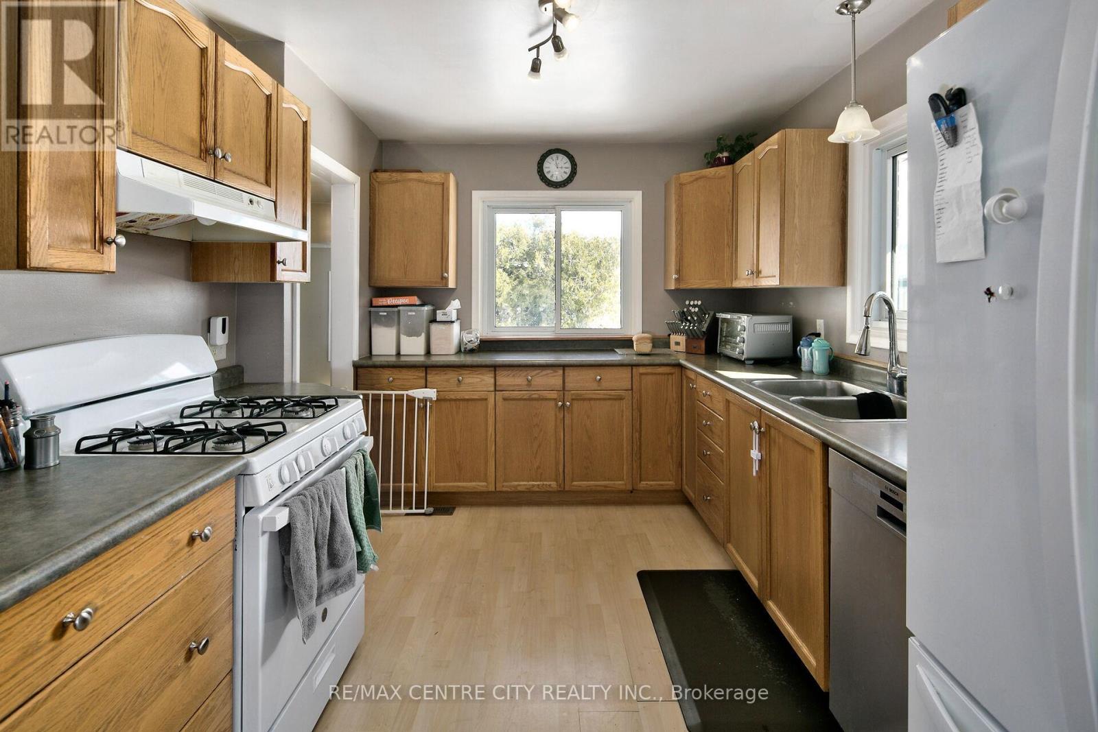 310135 Kemble Rock Road, Georgian Bluffs, Ontario  N0H 1S0 - Photo 25 - X12890180