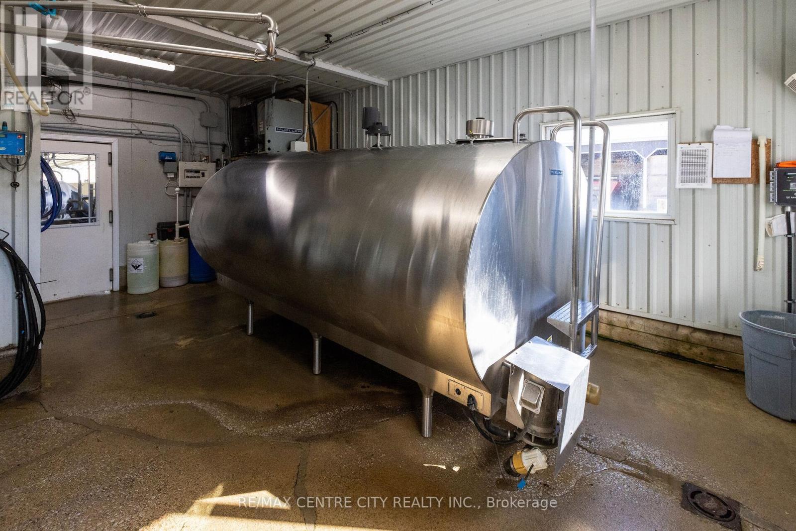 310135 Kemble Rock Road, Georgian Bluffs, Ontario  N0H 1S0 - Photo 8 - X12890180