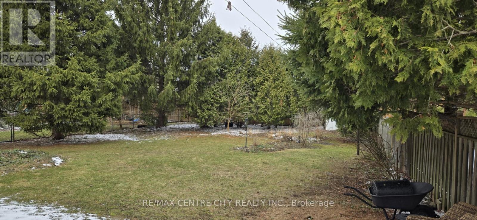 632 Tennent Avenue, London North, Ontario  N5X 1L6 - Photo 3 - X12890218