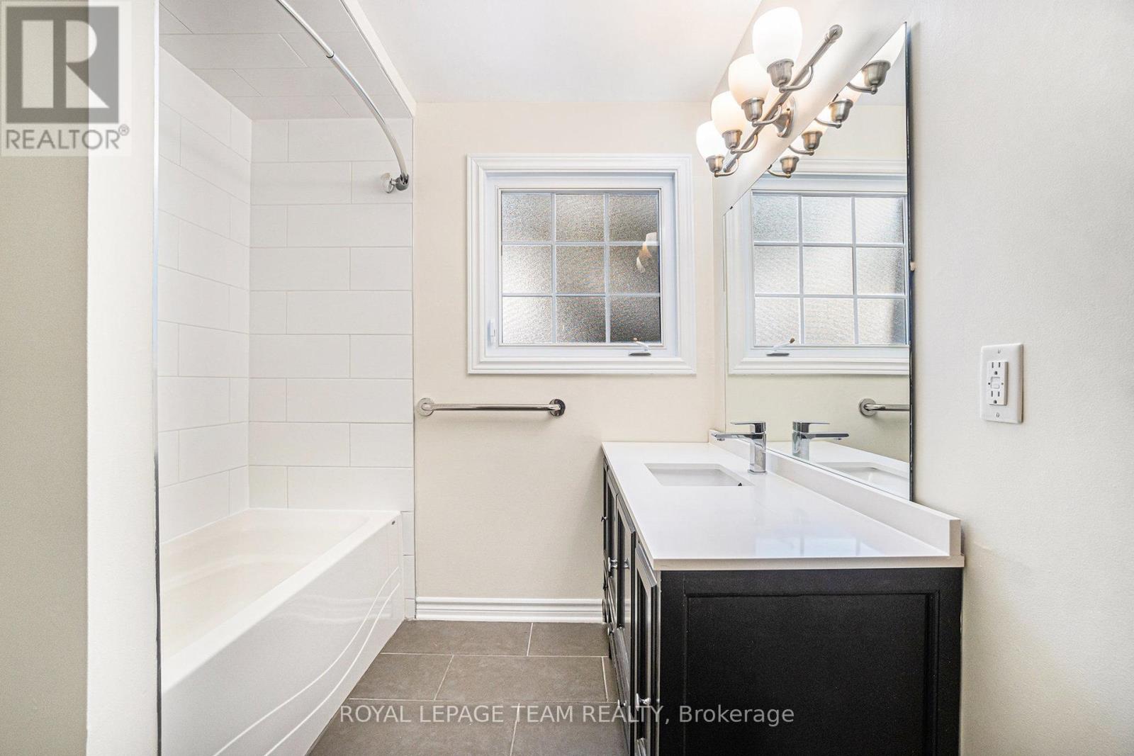 440 Kintyre Private, Ottawa, Ontario  K2C 3M9 - Photo 17 - X12890158