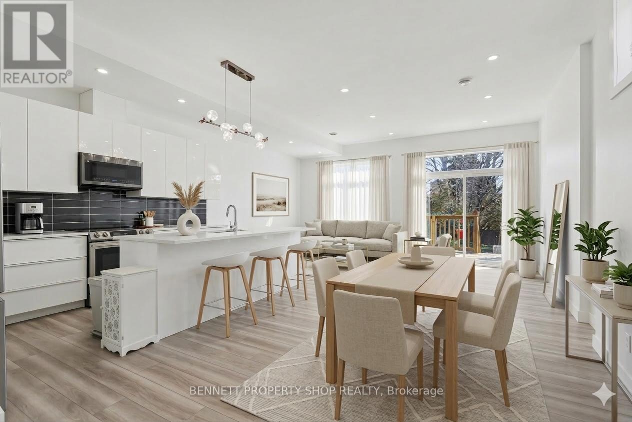 139 Duford Street, Ottawa, Ontario  K1L 6Z5 - Photo 2 - X12890172