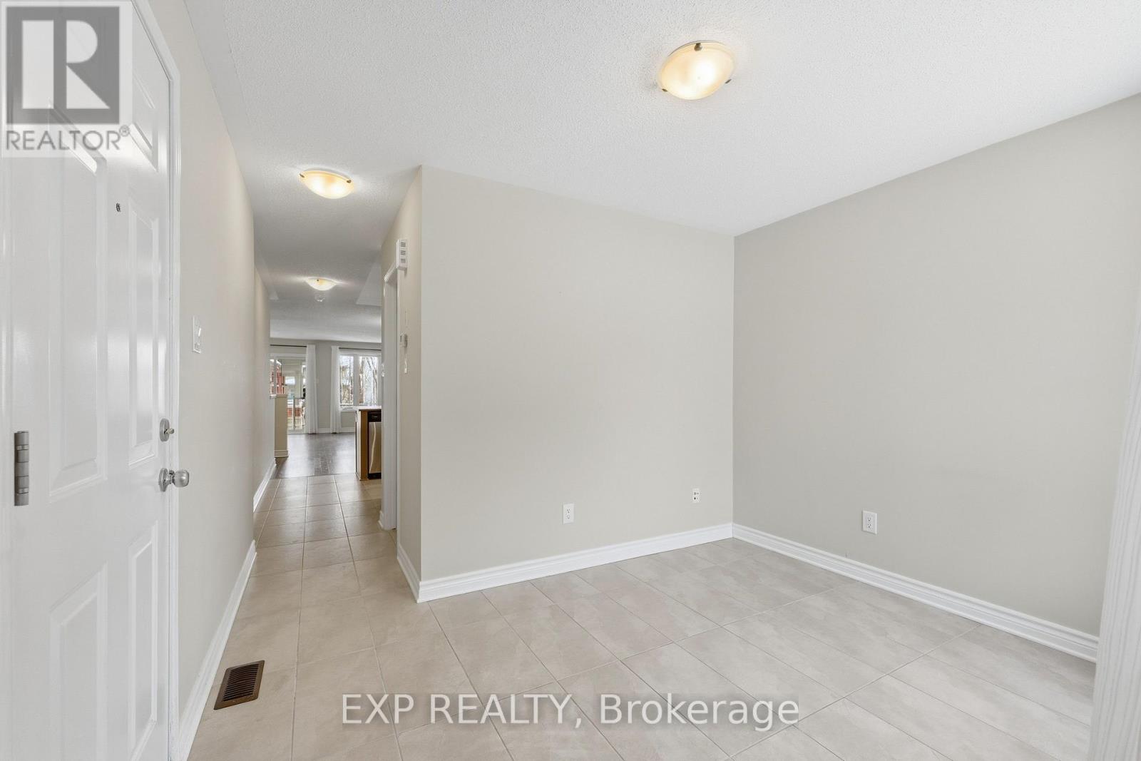 81 - 634 Danaca Private, Ottawa, Ontario  K1K 2V7 - Photo 4 - X12890188