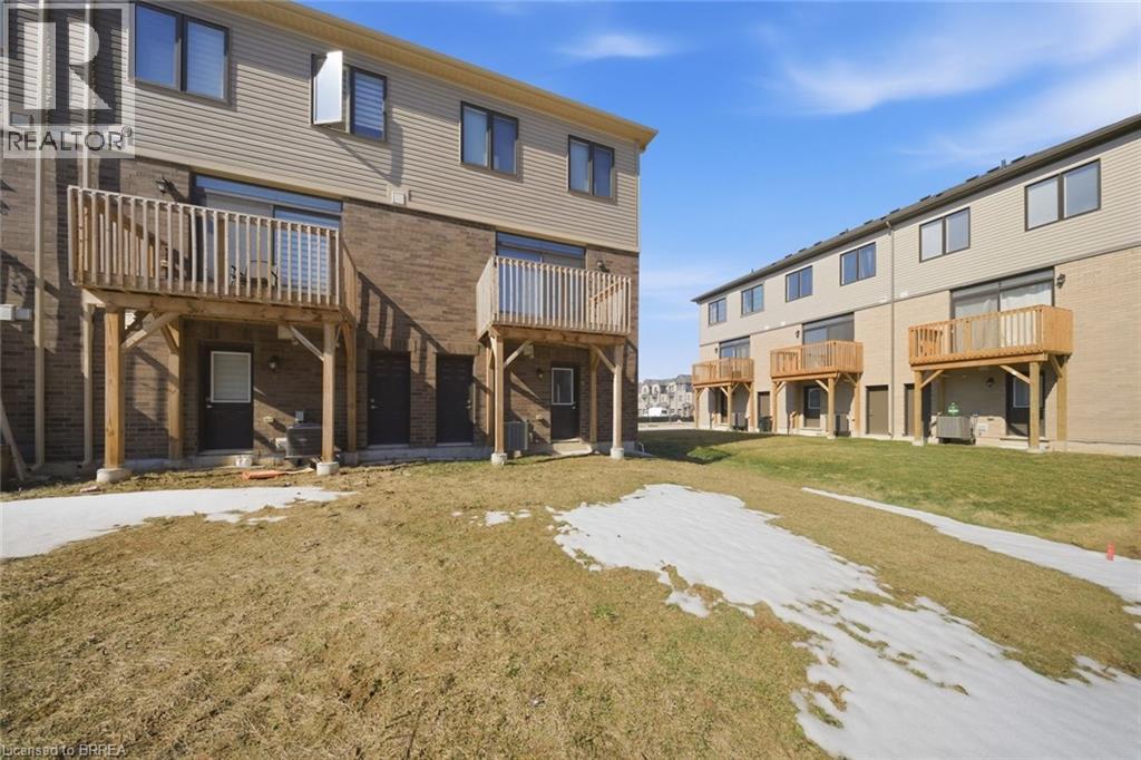 19 Baskett Street, Brantford, Ontario  N3T 0W4 - Photo 34 - 40808276