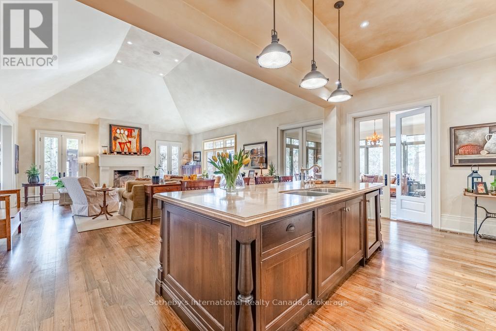 552 Bobolink Road, Mississauga (Clarkson), Ontario  L5J 2P4 - Photo 20 - W12890184