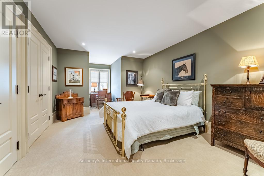 552 Bobolink Road, Mississauga (Clarkson), Ontario  L5J 2P4 - Photo 33 - W12890184