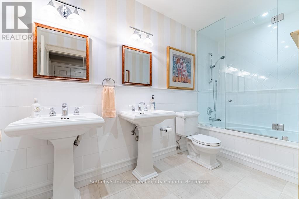 552 Bobolink Road, Mississauga (Clarkson), Ontario  L5J 2P4 - Photo 36 - W12890184