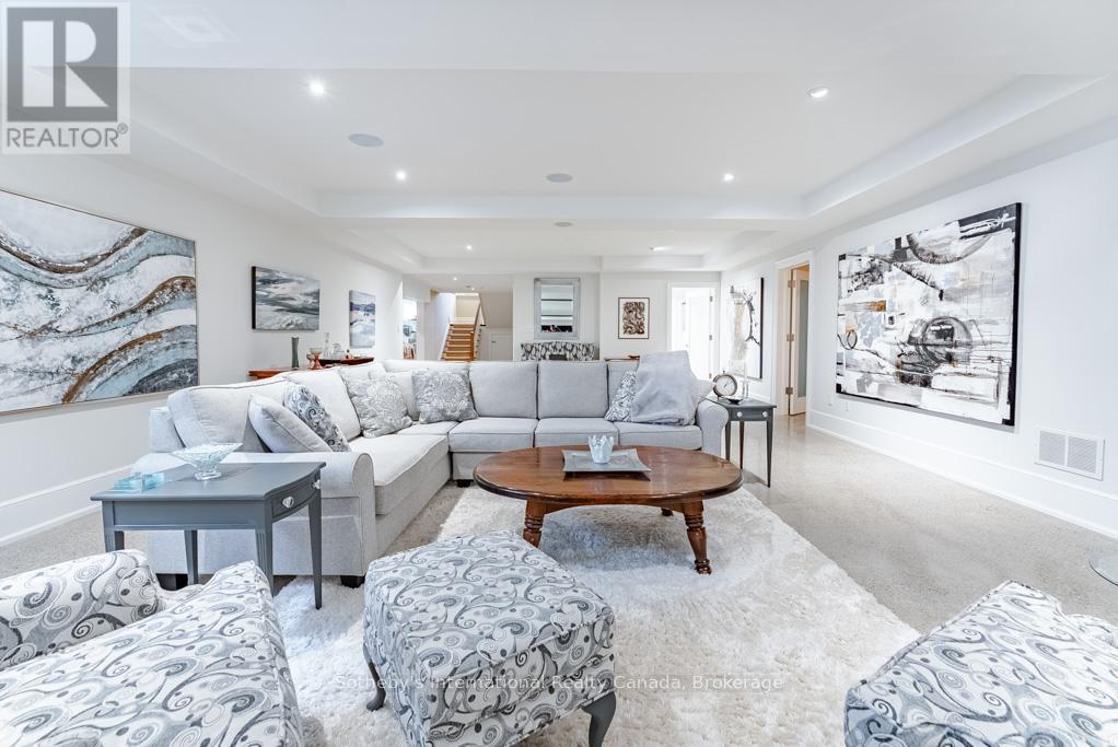 552 Bobolink Road, Mississauga (Clarkson), Ontario  L5J 2P4 - Photo 39 - W12890184