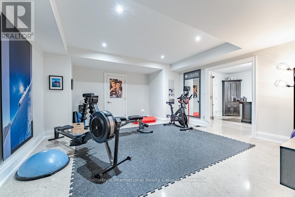 552 Bobolink Road, Mississauga (Clarkson), Ontario  L5J 2P4 - Photo 43 - W12890184