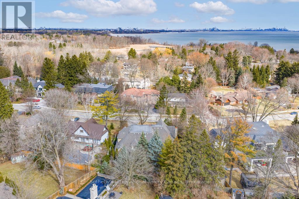 552 Bobolink Road, Mississauga (Clarkson), Ontario  L5J 2P4 - Photo 48 - W12890184