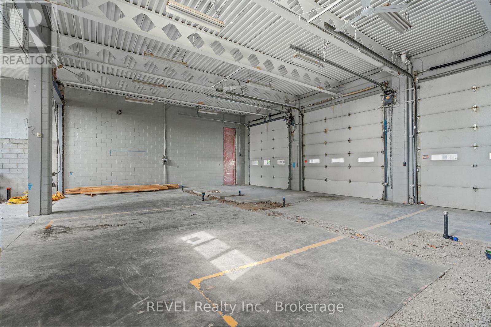 271 Ridgeway Road, Fort Erie (Crystal Beach), Ontario  L0S 1B0 - Photo 6 - X12890148