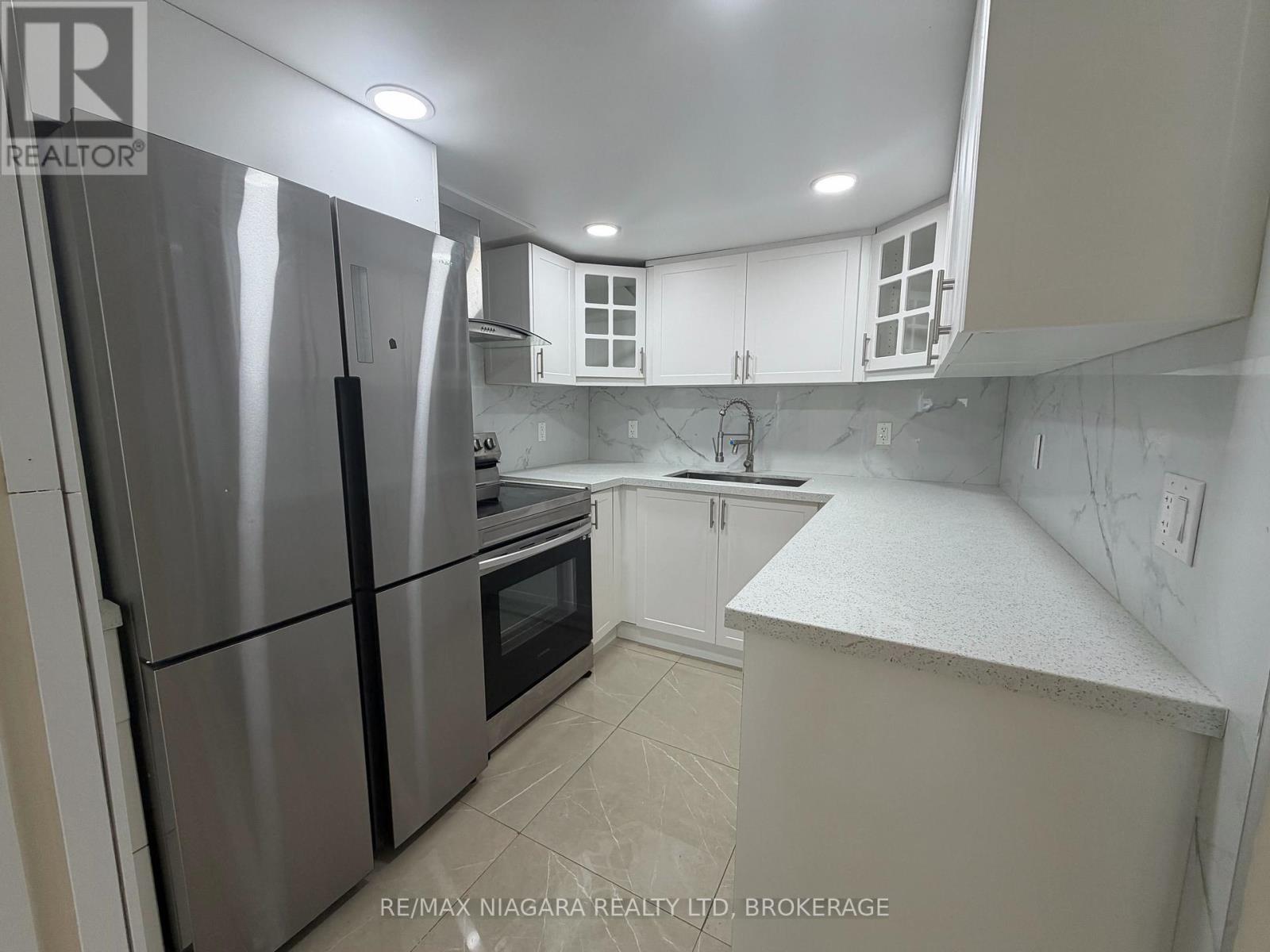 Lower - 42 Hemlock Street, St. Catharines (Burleigh Hill), Ontario  L2T 4B7 - Photo 6 - X12890176