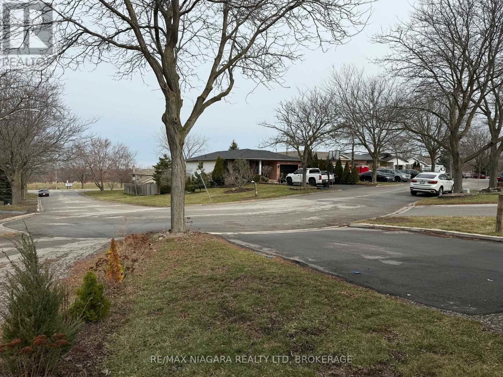 Upper - 42 Hemlock Street, St. Catharines, Ontario  L2T 4B7 - Photo 16 - X12890178