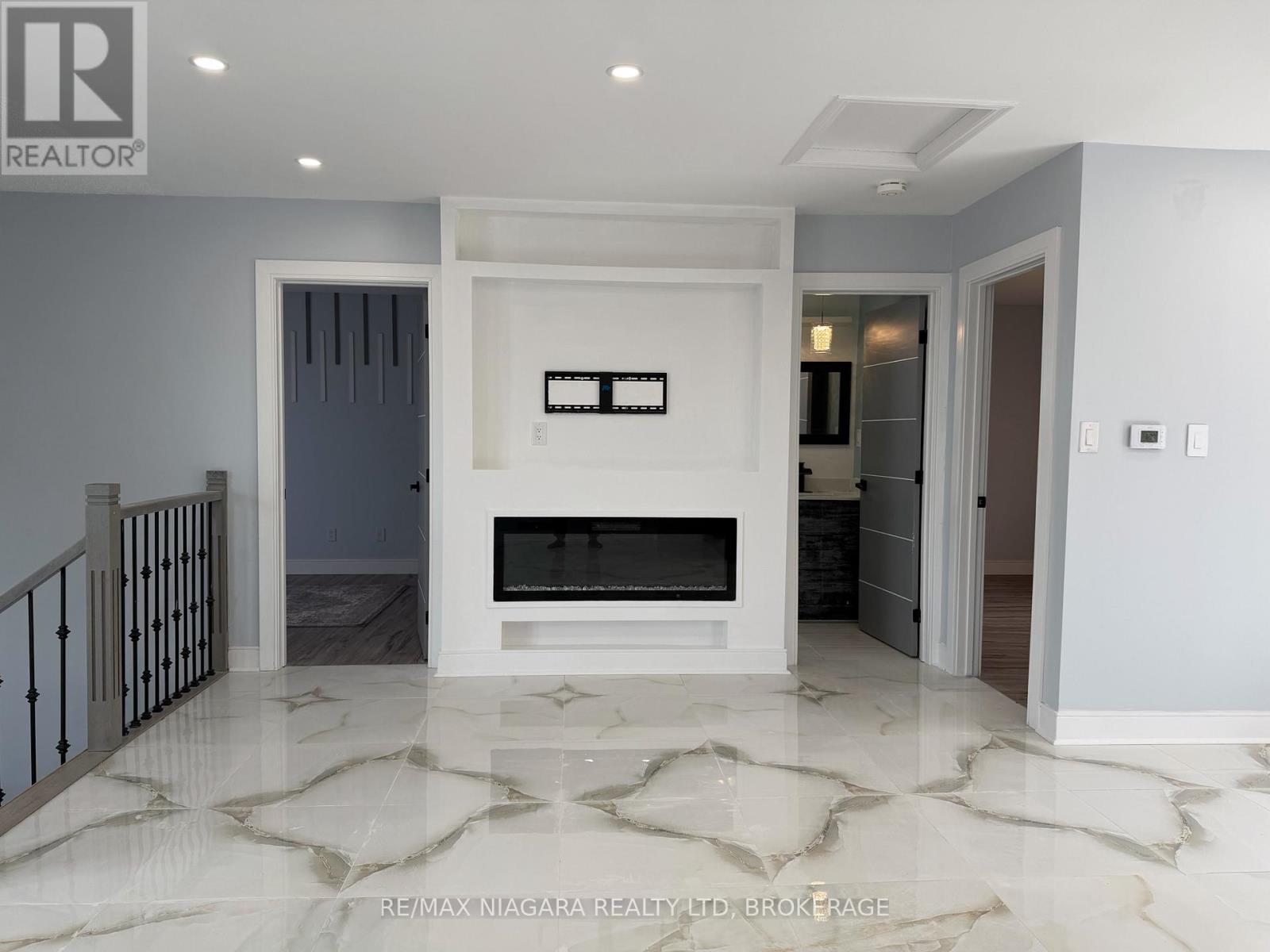 Upper - 42 Hemlock Street, St. Catharines, Ontario  L2T 4B7 - Photo 7 - X12890178