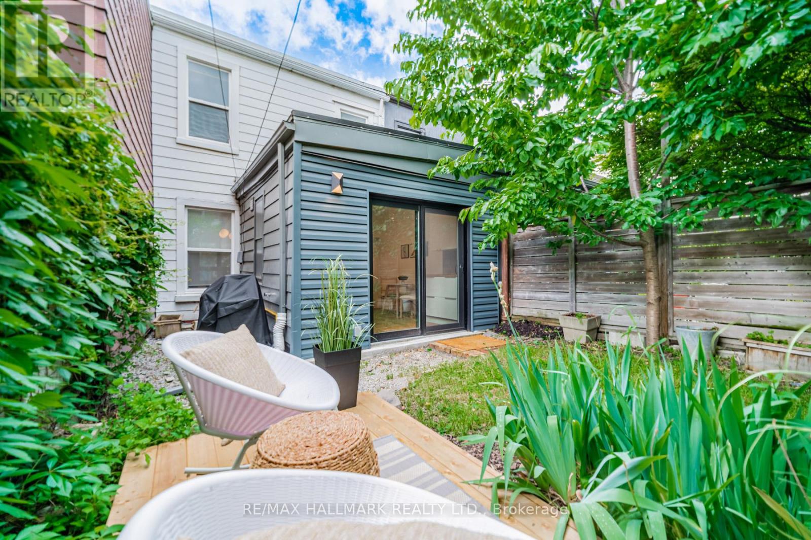 145 Claremont Street, Toronto, Ontario  M6J 2M7 - Photo 23 - C12890162