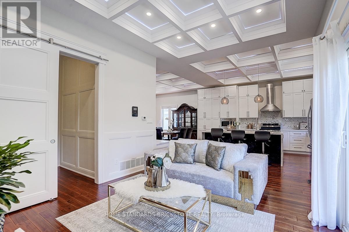 36 Abitibi Avenue N, Toronto, Ontario  M2M 2V1 - Photo 19 - C12890174