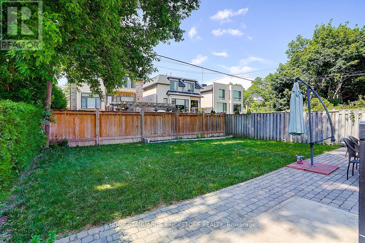 36 Abitibi Avenue N, Toronto, Ontario  M2M 2V1 - Photo 4 - C12890174