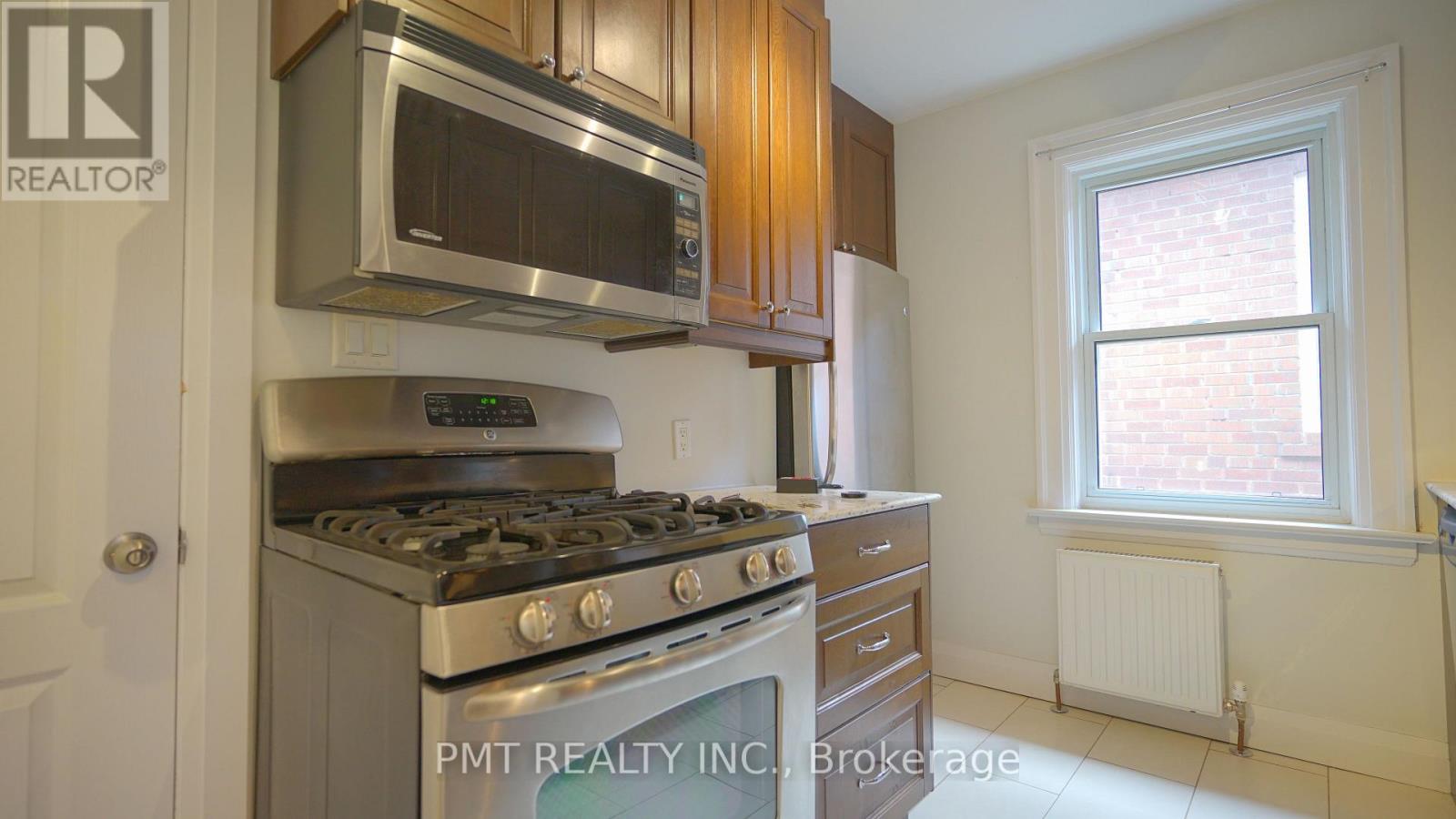 2fl - 1082 Avenue Road, Toronto, Ontario  M5N 2C9 - Photo 10 - C12890182