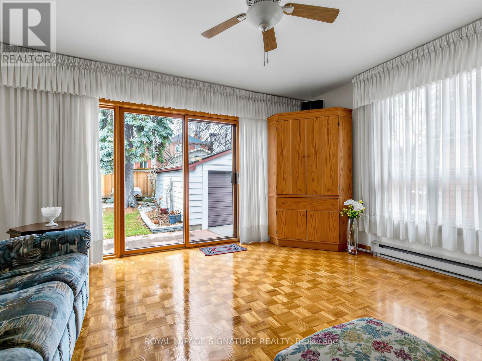 136 Cranbrooke Avenue, Toronto, Ontario  M5M 1M5 - Photo 5 - C12890216