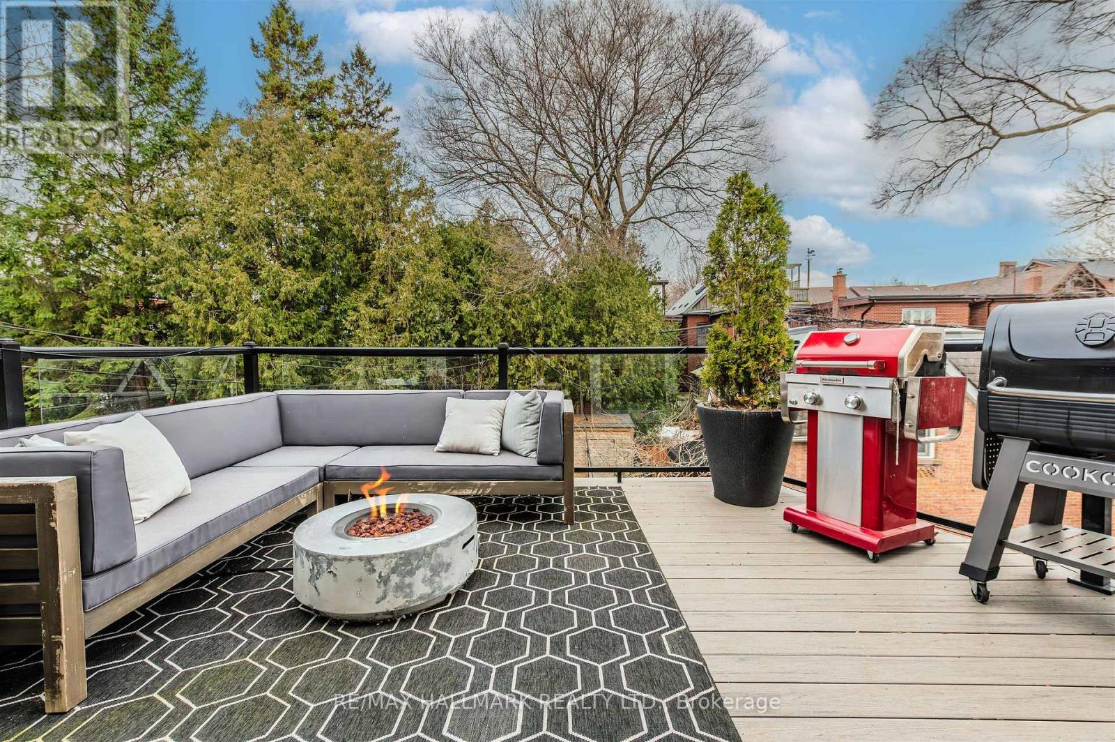 30b De Grassi Street, Toronto, Ontario  M4M 2K3 - Photo 13 - E12890140