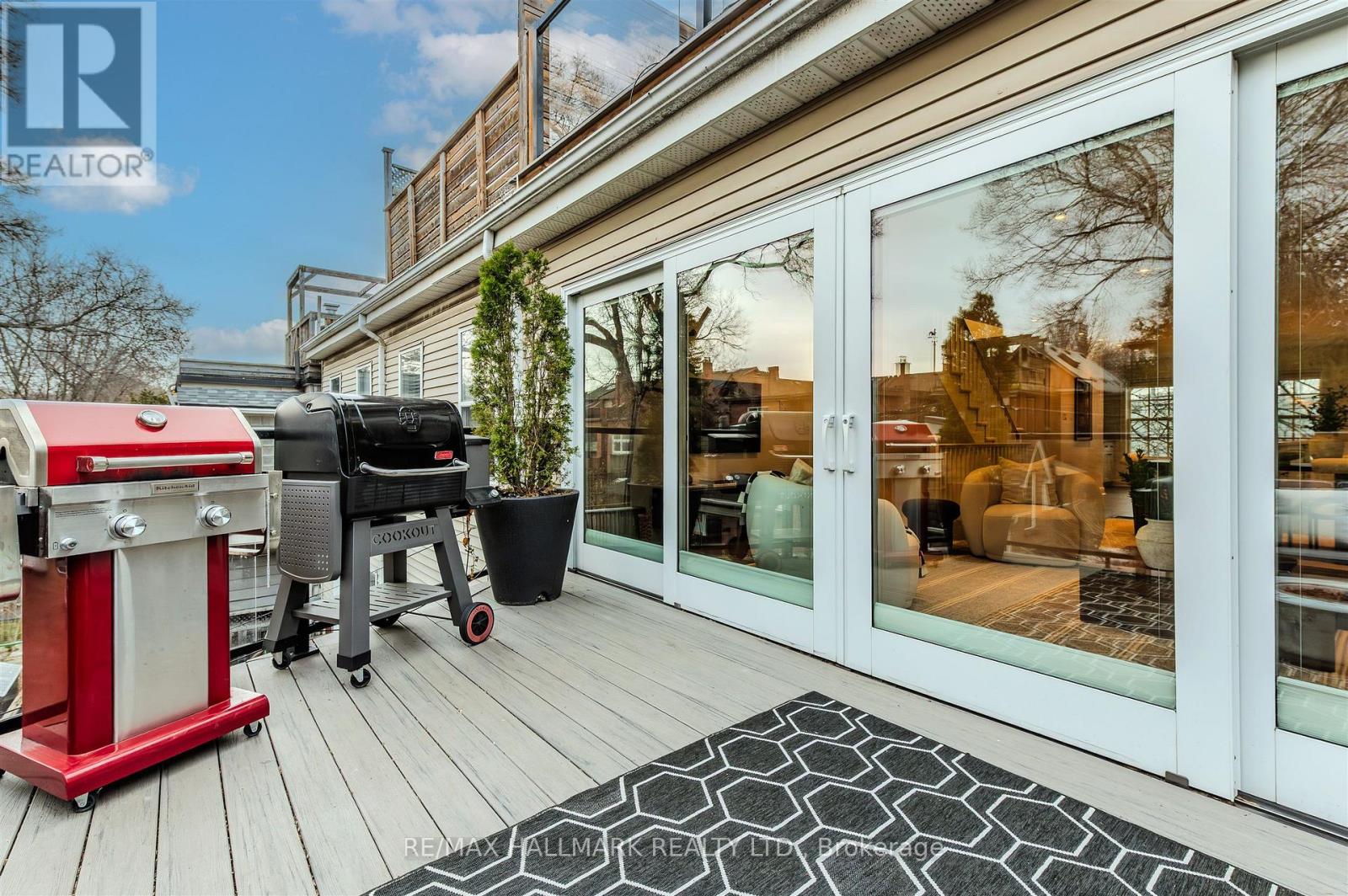 30b De Grassi Street, Toronto, Ontario  M4M 2K3 - Photo 14 - E12890140