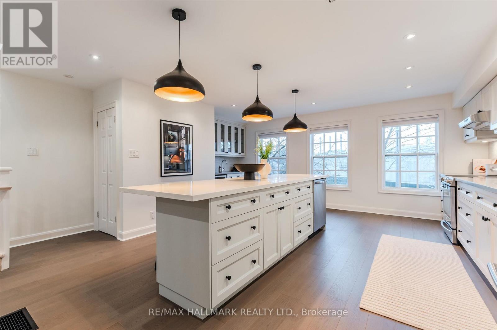 30b De Grassi Street, Toronto, Ontario  M4M 2K3 - Photo 19 - E12890140