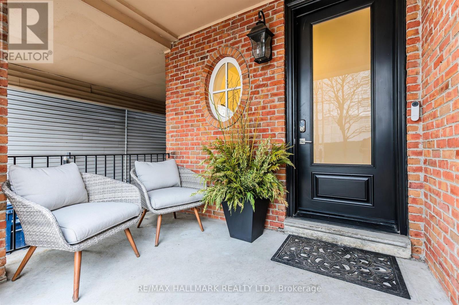 30b De Grassi Street, Toronto, Ontario  M4M 2K3 - Photo 3 - E12890140