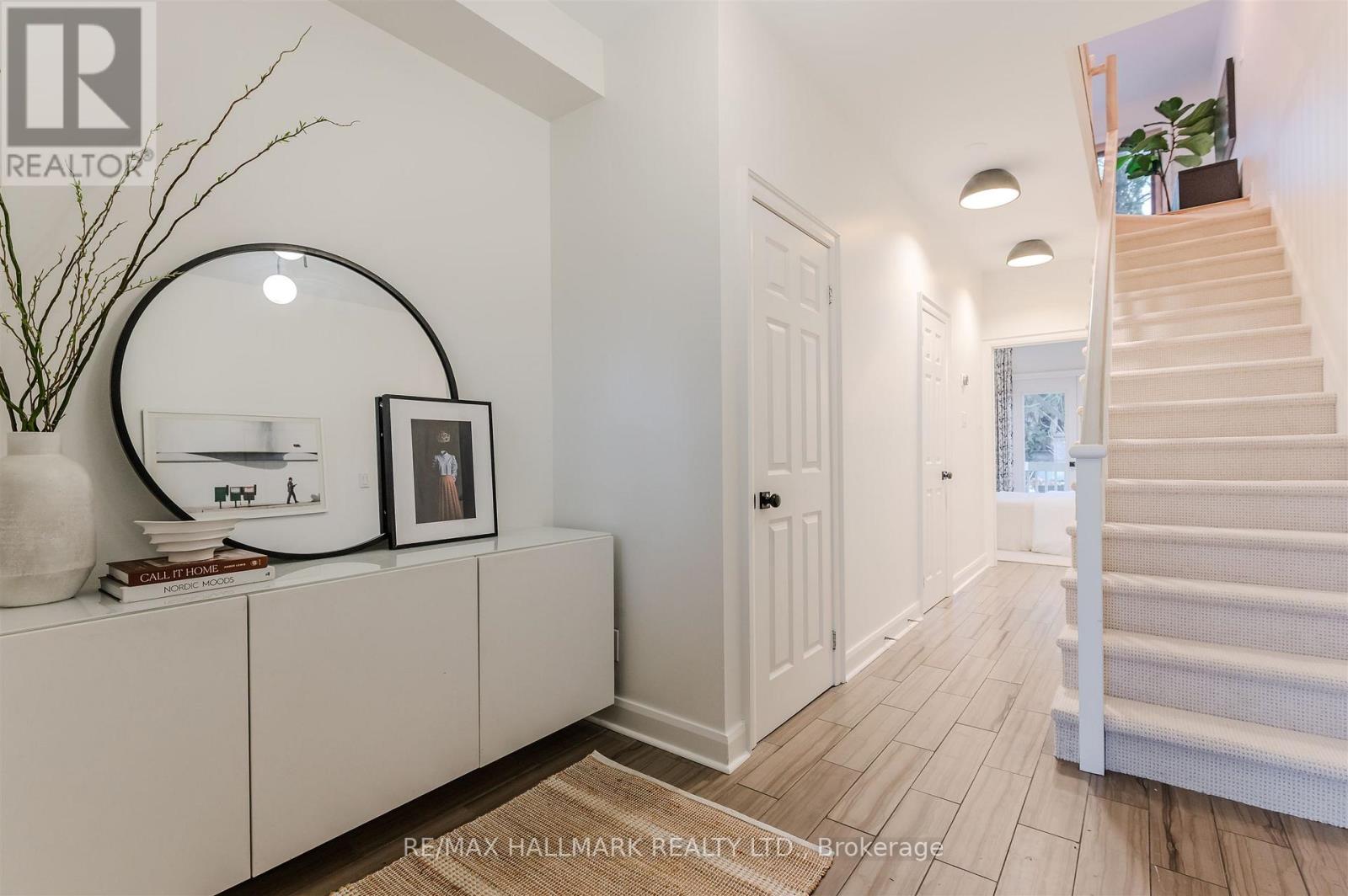 30b De Grassi Street, Toronto, Ontario  M4M 2K3 - Photo 4 - E12890140