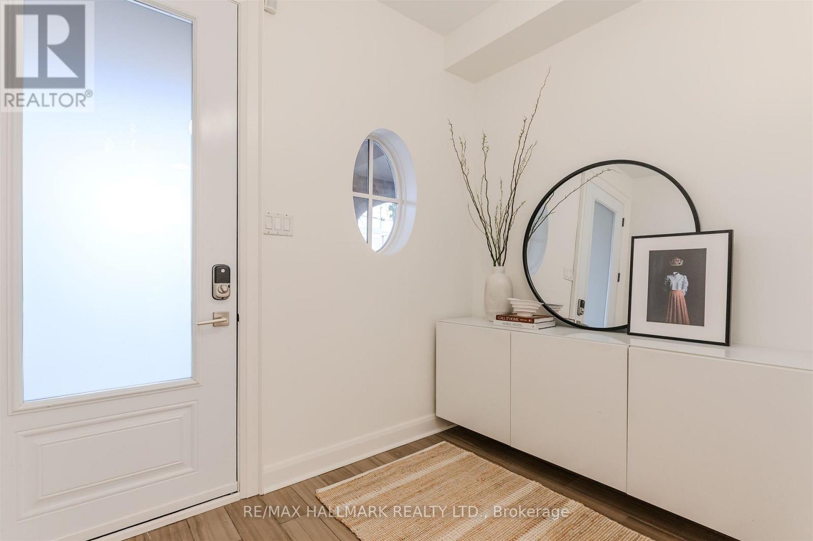 30b De Grassi Street, Toronto, Ontario  M4M 2K3 - Photo 5 - E12890140