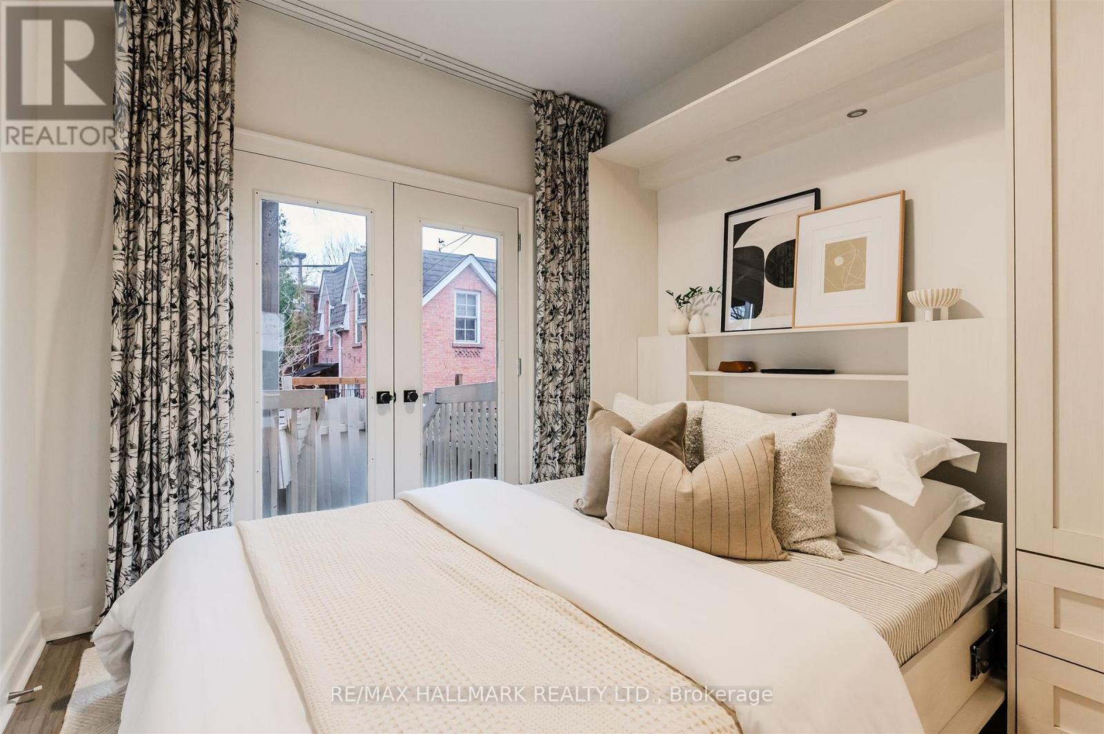 30b De Grassi Street, Toronto, Ontario  M4M 2K3 - Photo 7 - E12890140