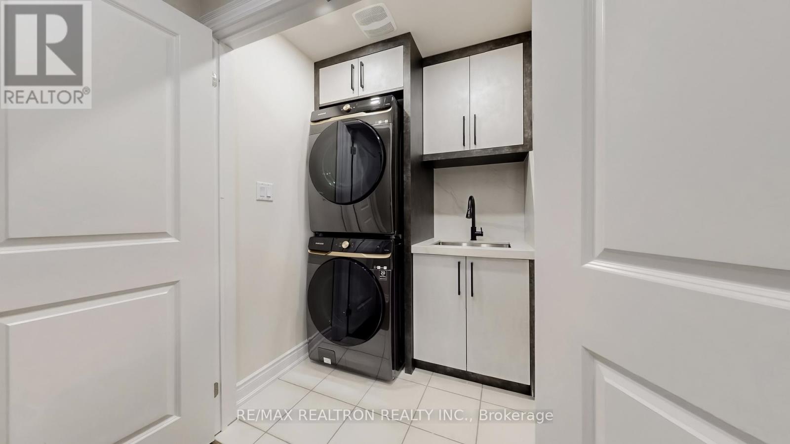 94 Mac Campbell Way, Bradford West Gwillimbury, Ontario  L3Z 4M6 - Photo 43 - N12890198