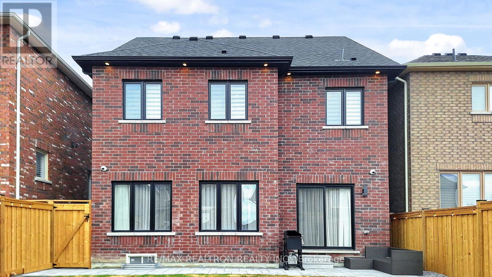 94 Mac Campbell Way, Bradford West Gwillimbury, Ontario  L3Z 4M6 - Photo 46 - N12890198