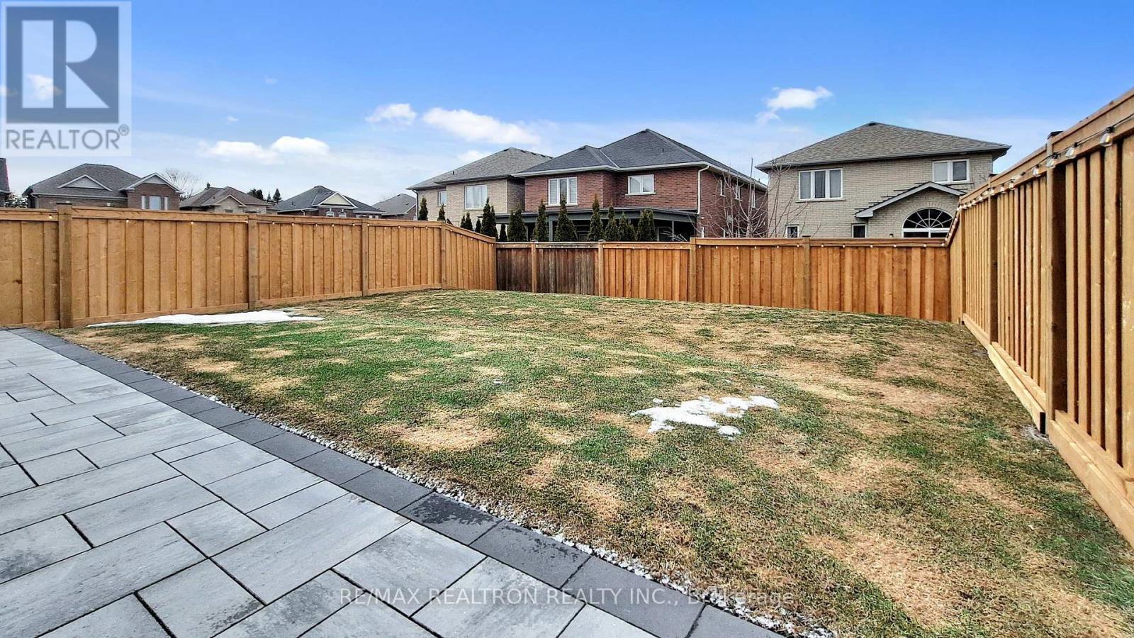 94 Mac Campbell Way, Bradford West Gwillimbury, Ontario  L3Z 4M6 - Photo 49 - N12890198