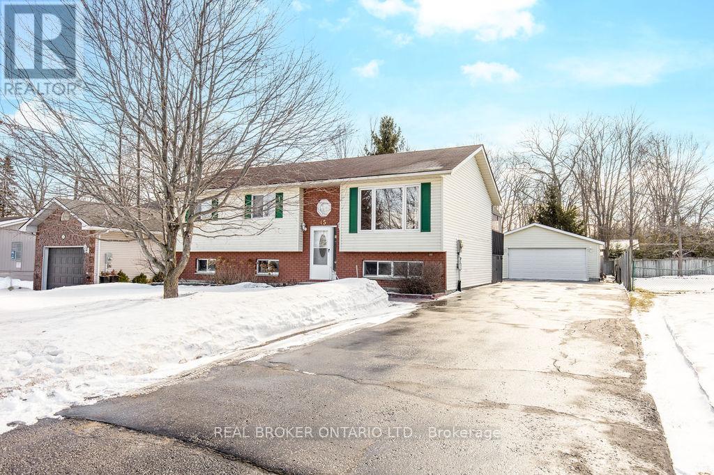 45 JOHN DILLINGNO STREET, Tay, Ontario