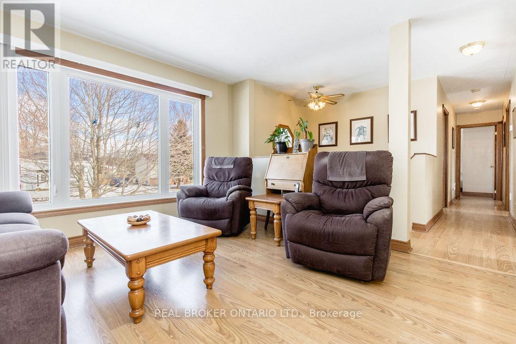 45 John Dillingno Street, Tay, Ontario  L0K 2A0 - Photo 14 - S12890150