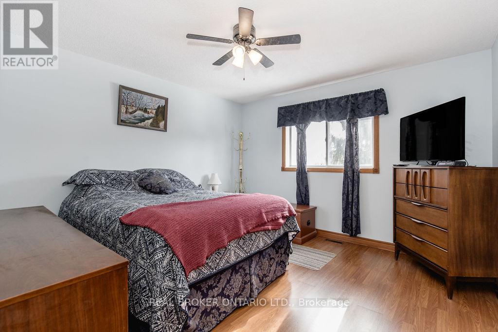 45 John Dillingno Street, Tay, Ontario  L0K 2A0 - Photo 17 - S12890150