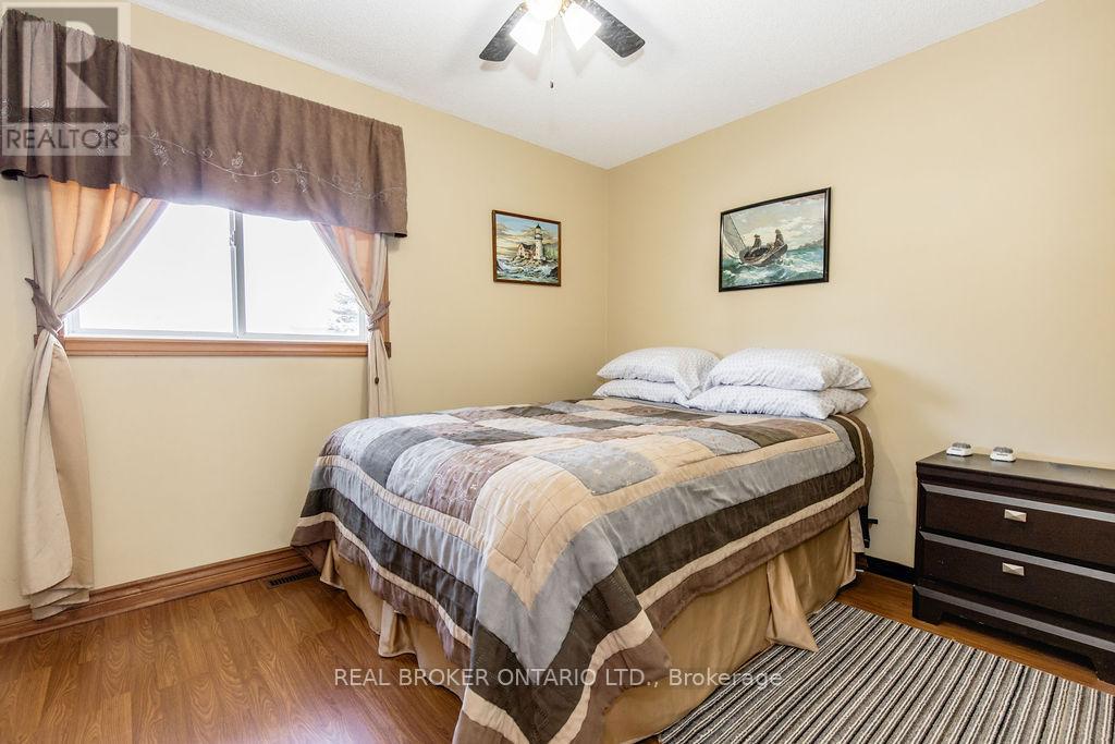 45 John Dillingno Street, Tay, Ontario  L0K 2A0 - Photo 23 - S12890150