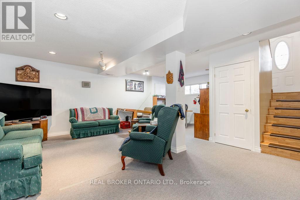 45 John Dillingno Street, Tay, Ontario  L0K 2A0 - Photo 28 - S12890150