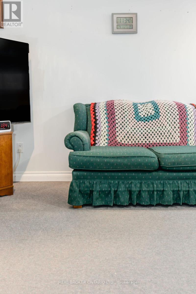 45 John Dillingno Street, Tay, Ontario  L0K 2A0 - Photo 30 - S12890150