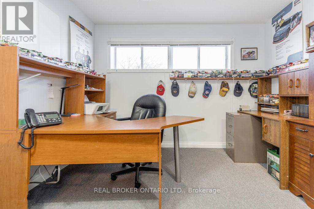 45 John Dillingno Street, Tay, Ontario  L0K 2A0 - Photo 31 - S12890150