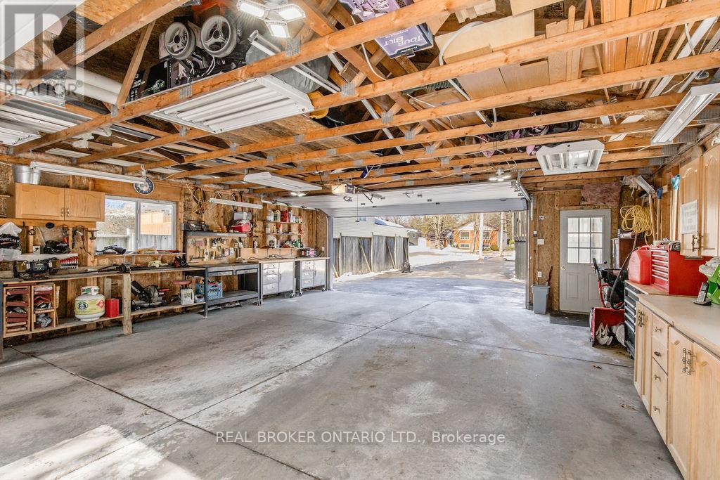 45 John Dillingno Street, Tay, Ontario  L0K 2A0 - Photo 36 - S12890150