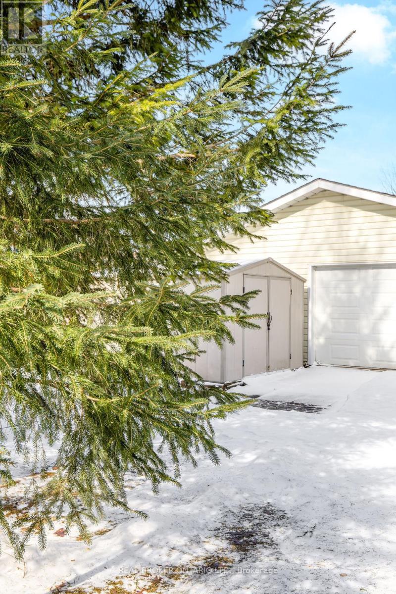 45 John Dillingno Street, Tay, Ontario  L0K 2A0 - Photo 41 - S12890150