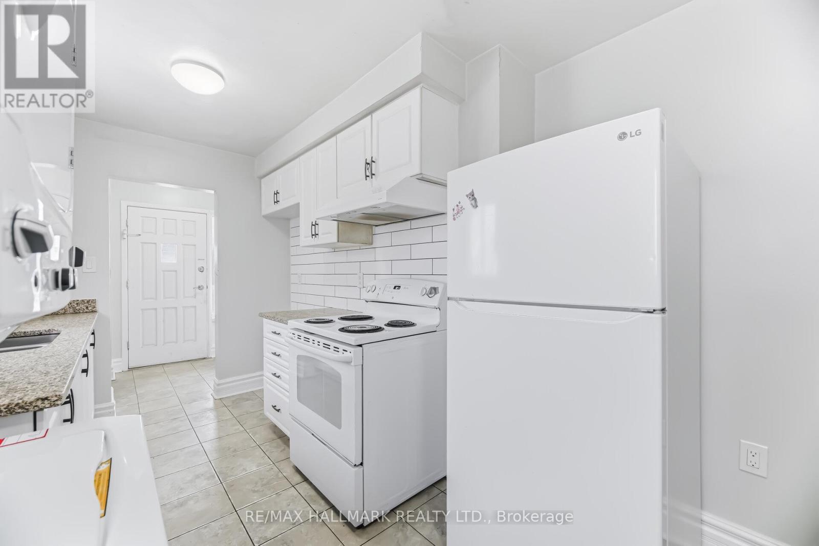 88 B BERNICK DRIVE, Barrie, Ontario