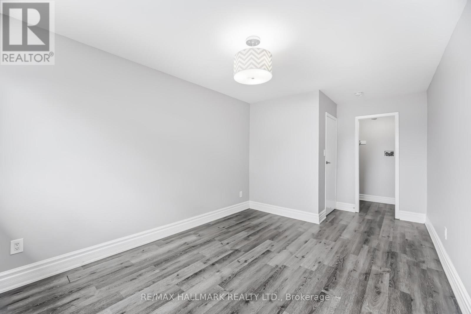 88 B Bernick Drive, Barrie, Ontario  L4M 2V6 - Photo 11 - S12890152